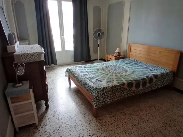 Chambre privative dans bel appartement très proche du centre-ville