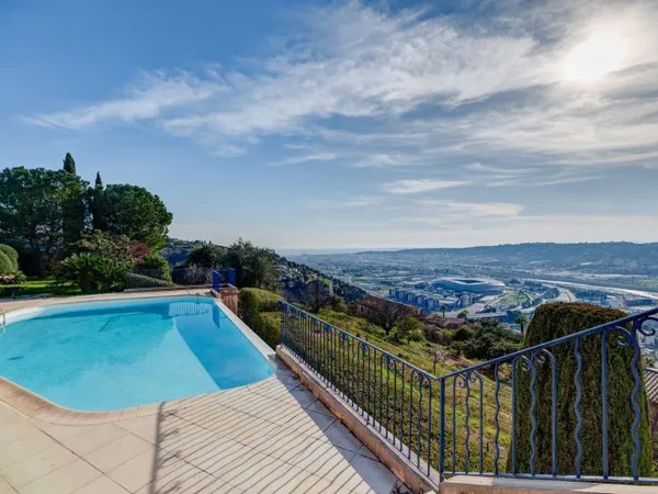 Maison 225 m²