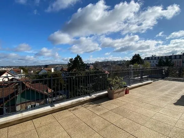 Appartement Le Raincy 3 pièce(s) AVEC TERRASSE