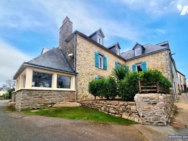 Maison 7 pièces 216 m²