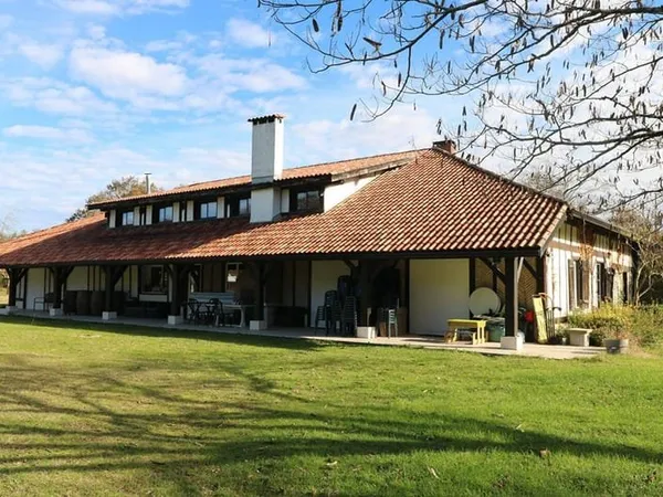 Maison 15 pièces 393 m²
