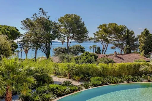 Villa 6 pièces 180 m²