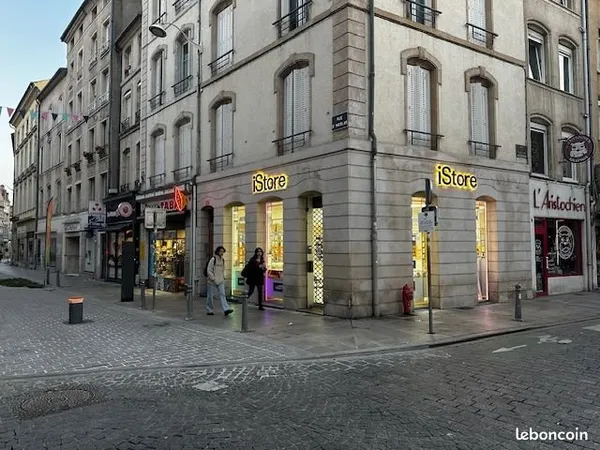 Local commercial Hyper Centre angle de rue