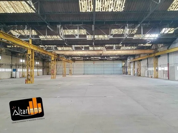 Local d'activité 5100 m²