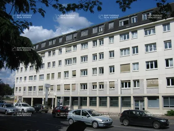 Bureaux 873 m²