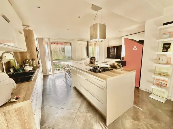 Appartement 4 pièces 79 m²