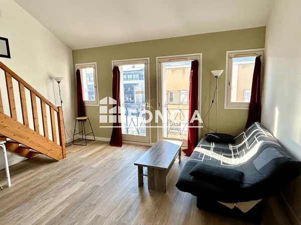 Centre ville t2 en duplex avec parking