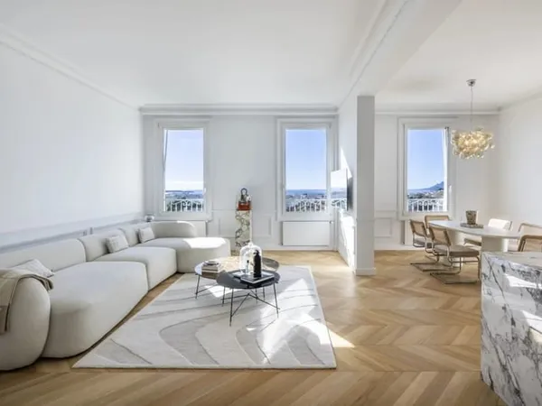 CANNES 4 PIECES VUE MER