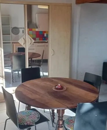 Studio meublé à 3 kms de lentilly, 6 kms de l'école Véto