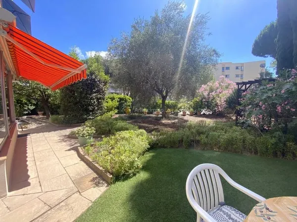 3P REZ DE JARDIN FREJUS PROCHE BASE NATURE ET MER