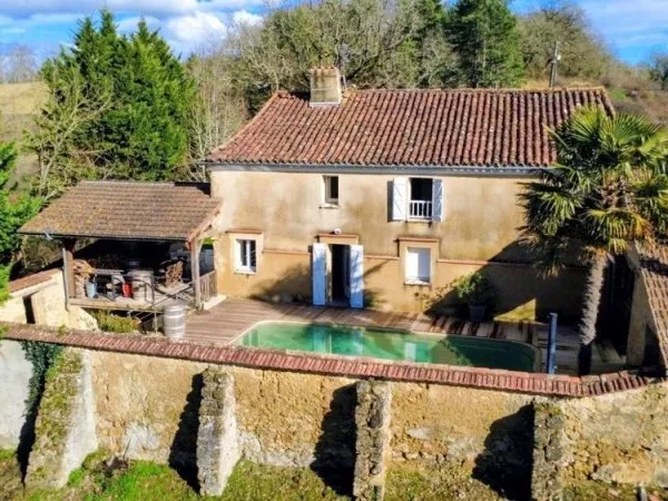 Maison de caractère, cadre paisible et vue Pyrénées