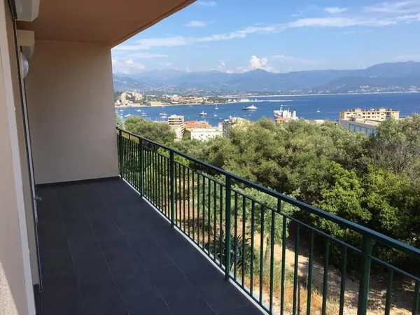 Appartement Location Ajaccio 2p 32m² 730€