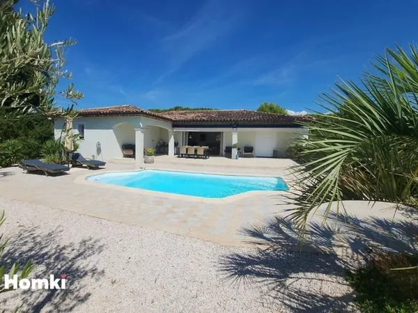 Maison/Villa T4 de 134 m2 à Le Muy 83490