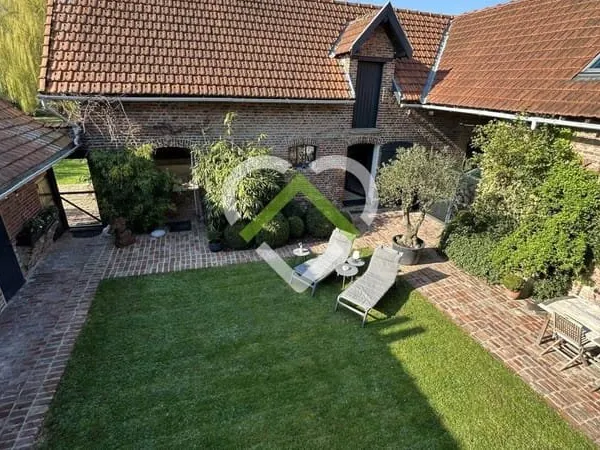 Maison 6 pièces 241 m²