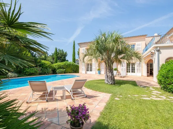 Maison à vendre 8 pièces SAINT RAPHAEL (83) Secteur Les Plaines