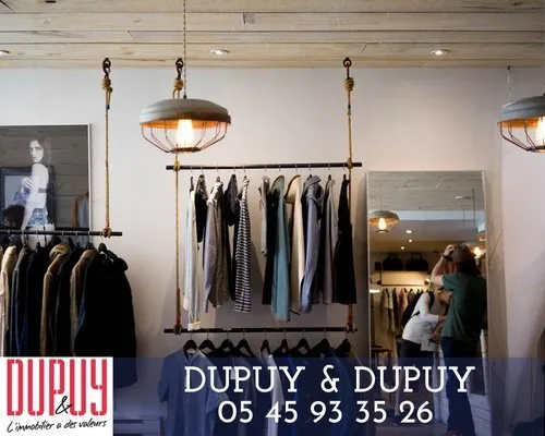 A LOUER LOCAL COMMERCIAL 45 M2 dans GALERIE MARCHANDE