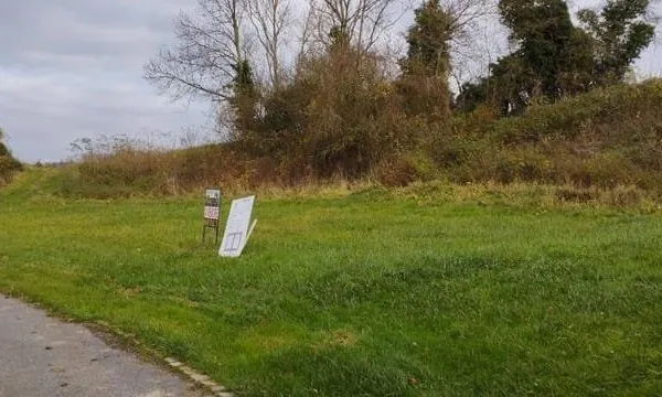 Terrain constructible 1081 m²