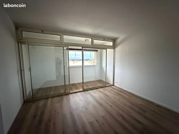 Studio 1 pièce 30 m²