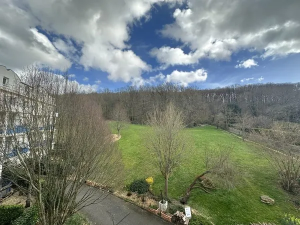 Appartement 3 pièces - 72,60 m2 - secteur calme et verdoyant