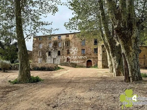 Maison 20 pièces 725 m²