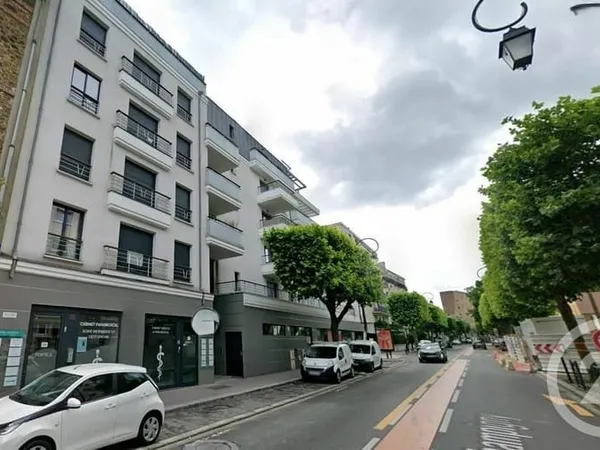 Local 86 m²