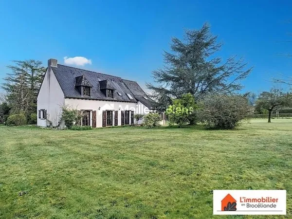 Maison 4 pièces 205 m²