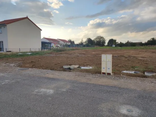 Terrain en individuel 586 m²