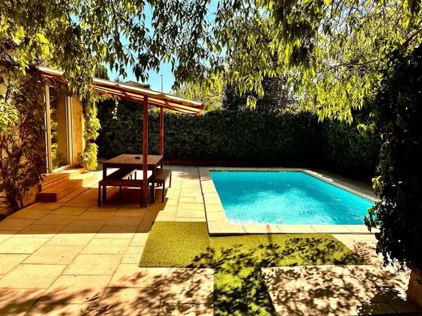 Maison 1 pièce 100 m²