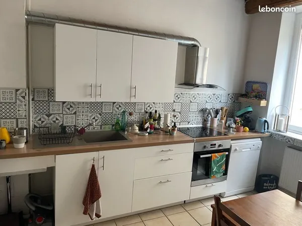 Location meublée appartement 70 m2 au 1 étage charmant et lumineux situé sur le plateau de la croix 