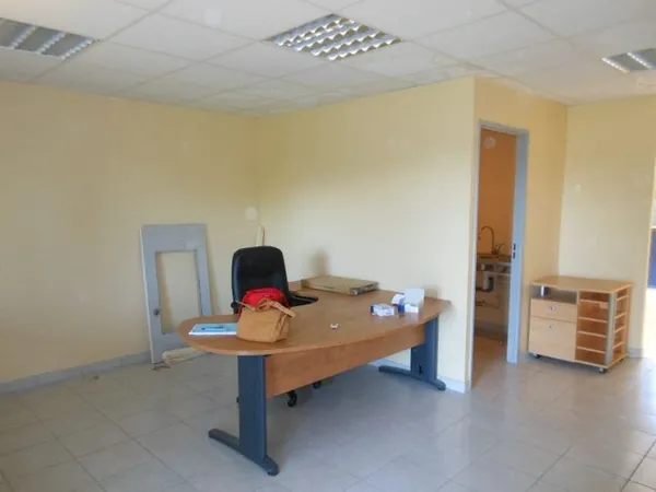 Bureaux 4 pièces 100 m²