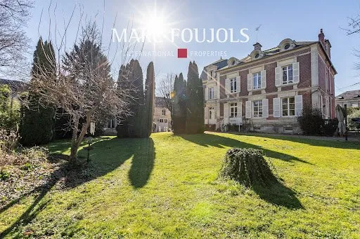 Maison 12 pièces 420 m²