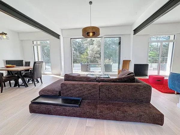 Maison contemporaine - Entièrement rénovée - 130,83m² - 5 chambres