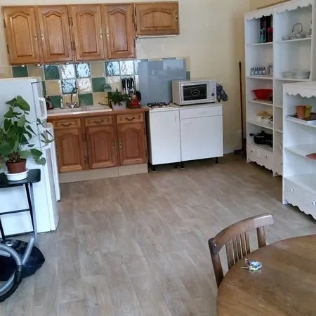 F2 45m² meublé lumineux entre Sens et Troyes