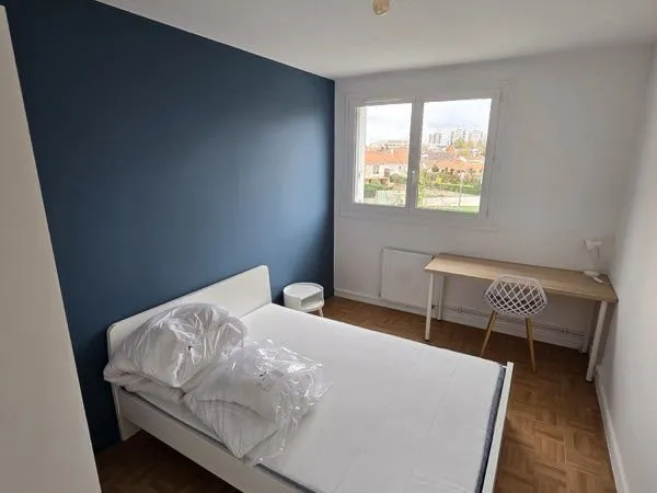 🏠 Chambre spacieuse et rénovée en colocation