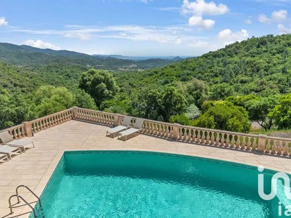 Maison 9 pièces 306 m²