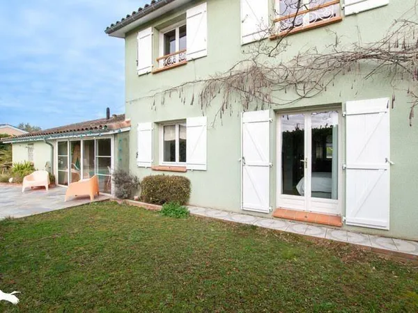 Maison 5 pièces 203 m²
