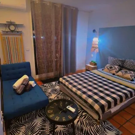 Studio meublé à louer