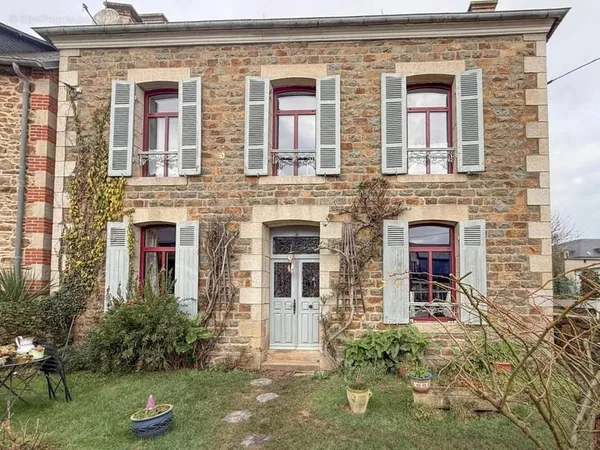 Maison 7 pièces 150 m²