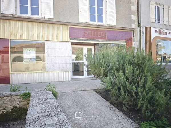 LOCAL COMMERCIAL