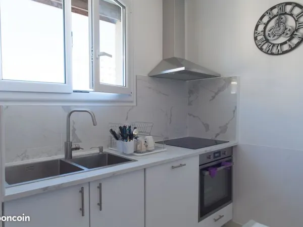 Colocation meublée haut de gamme à Chelles - Chambre disponible