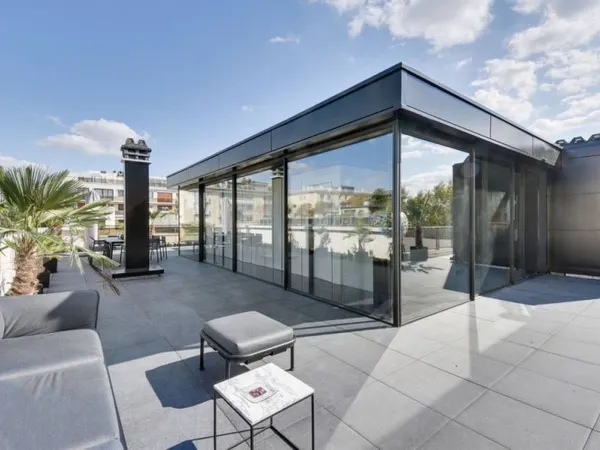 Appartement 6 pièces 176 m²