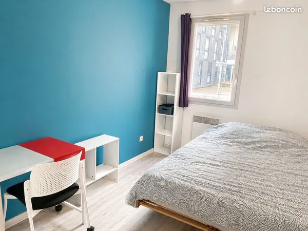 Colocation lille centre .rue d'athènes. Chambre confortable dispo . A coté de la gare lille europe ,