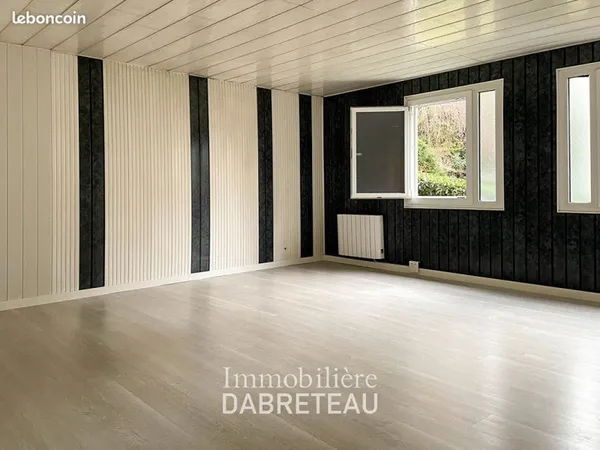 Local 124 m² LA GRAND CROIX