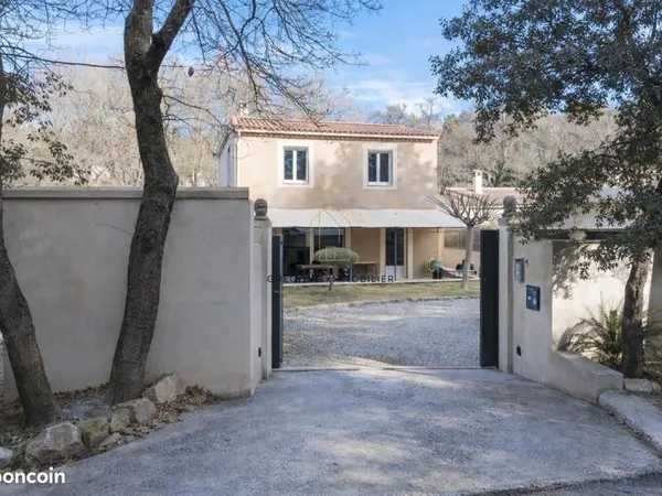 Villa 4 pièces 110 m²