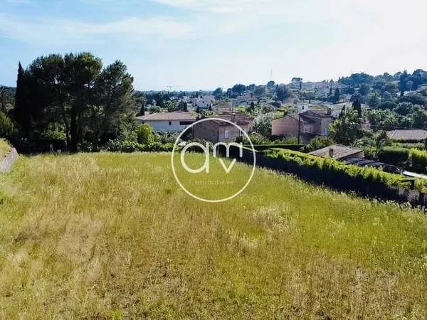 Terrain 1200 m²