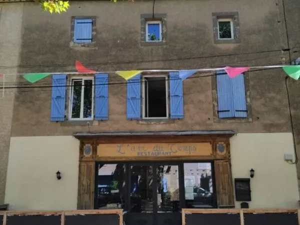 Hôtellerie et restauration Vente Azille 6p 120m² 145000€