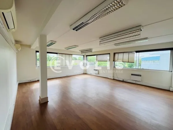 Bureaux 130 m²