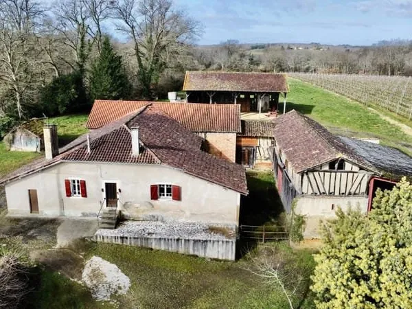 Ancien corps de ferme à rénover