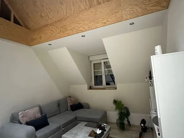 Mezzanine meublée à louer - proche frontière suisse