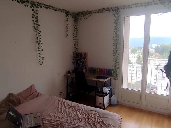 Chambre meublée en colocation T4 - Besançon Fontaine Écu - 375 CC